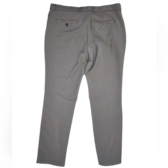 Greg Norman Shark Men’s Flat Front Golf Pants NWOT Size 36/30 - Picture 2 of 5